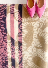 Load image into Gallery viewer, Oleana blankets - 100% lambs wool - made in norway