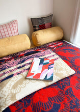 Load image into Gallery viewer, Oleana blankets - 100% lambs wool - made in norway