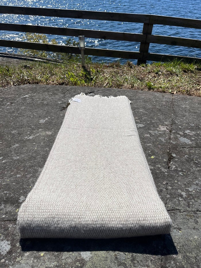 Heimdall norway - hårteigen - beige - 100% pure new wool - blanket